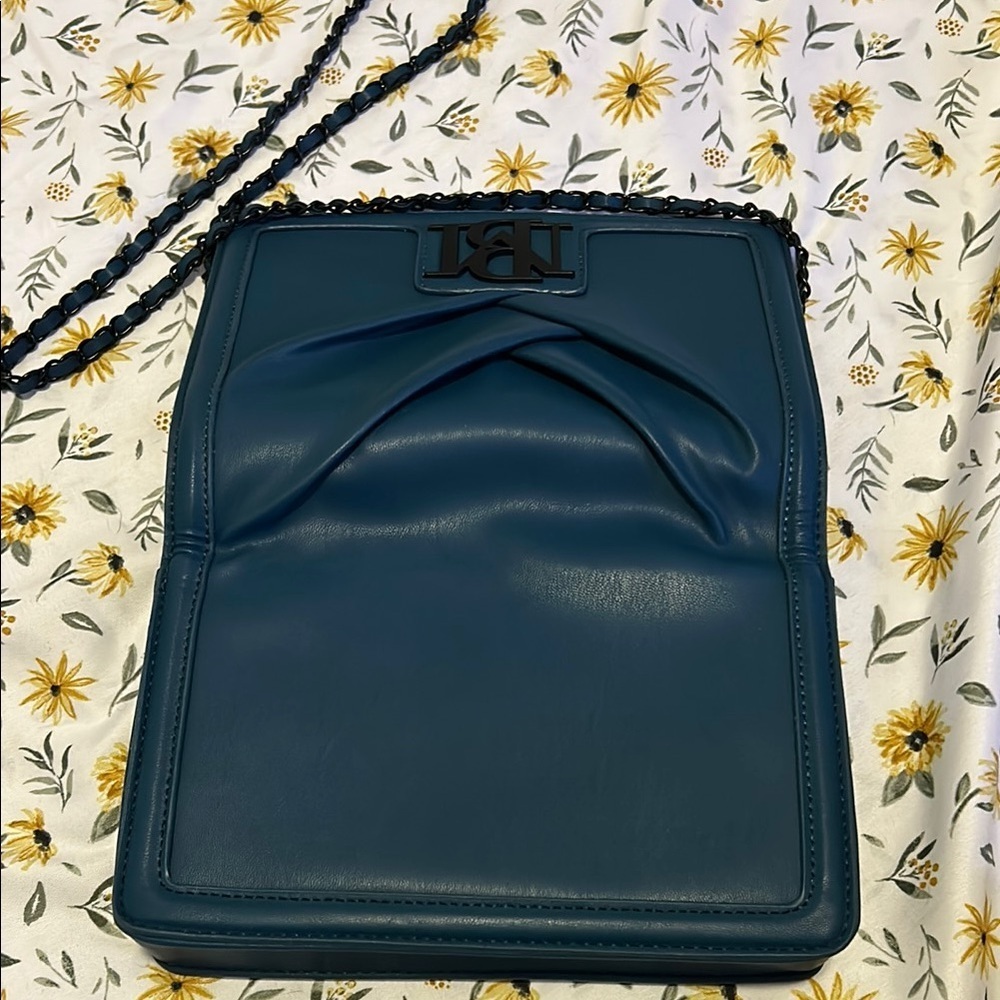 Badgley Mischka Women’s Small Pleated Crossbody Bag - Picture 7 of 8